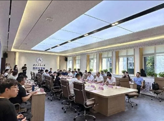 西安西瑪電機與西北工業(yè)大學(xué)開(kāi)展“雙進(jìn)”活動(dòng)，共推科技創(chuàng  )新與產(chǎn)業(yè)升級